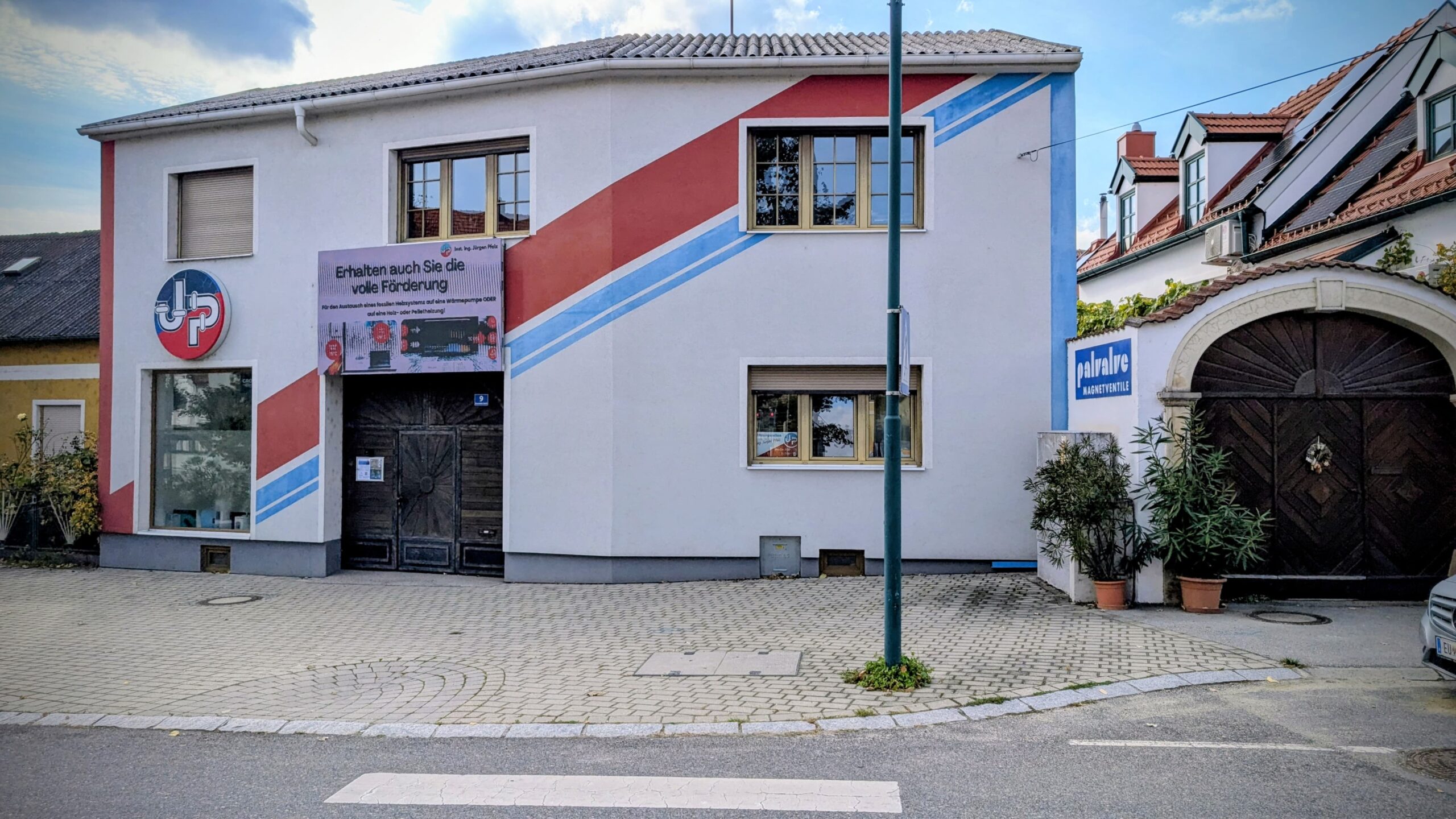 Betriebsgeb&auml;ude der Firma Pfalz Geb&auml;udetechnik